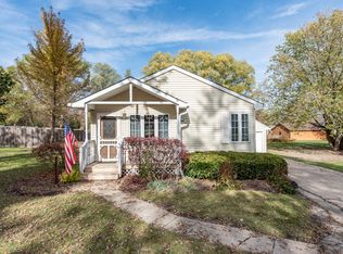 25464 W Greenview Ave, Antioch, IL