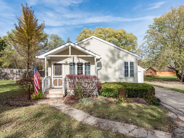 25464 W Greenview Ave, Antioch, IL 60002