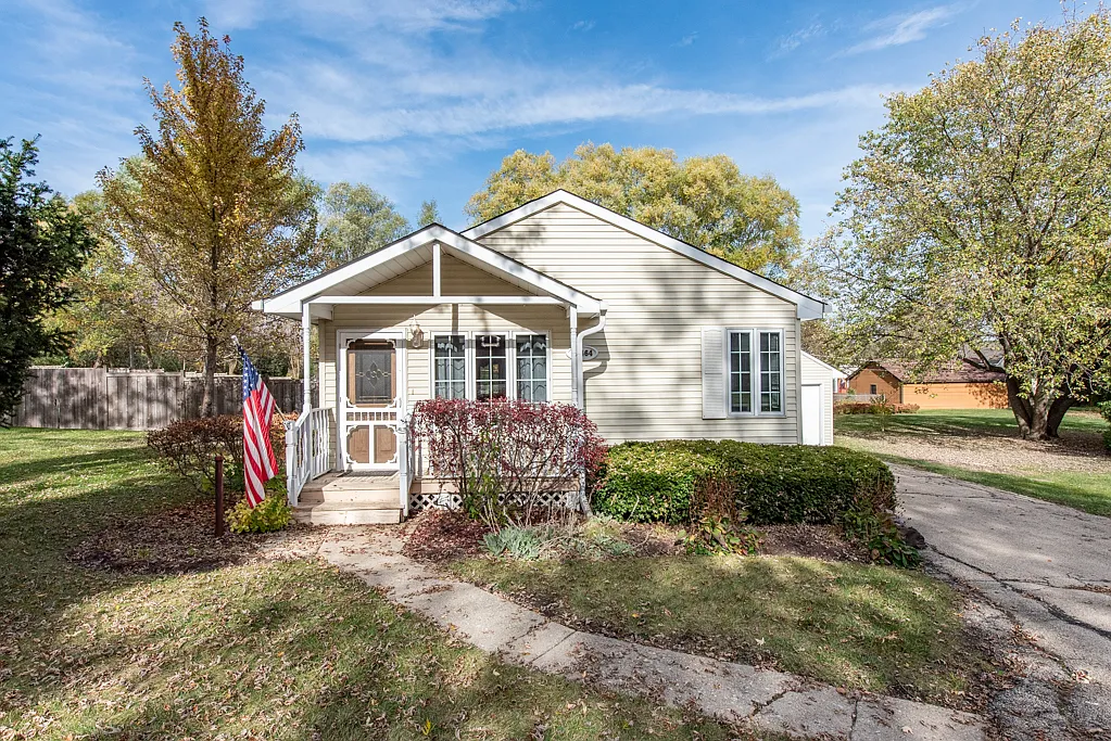 25464 W Greenview Ave photo 1