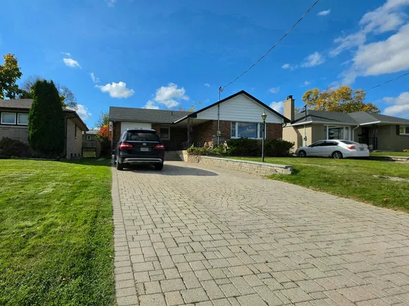 490 Milton St #Basement, Oshawa, ON L1H 6S5