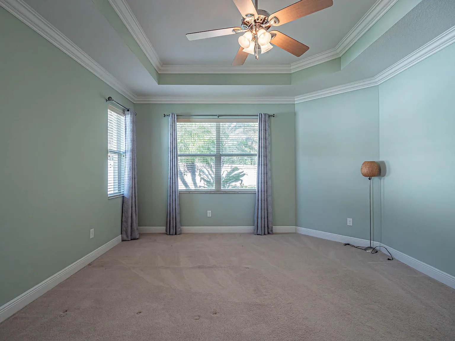 3 bed, 2.5 bath, 3082 sqft, $5,800 — Photo 3