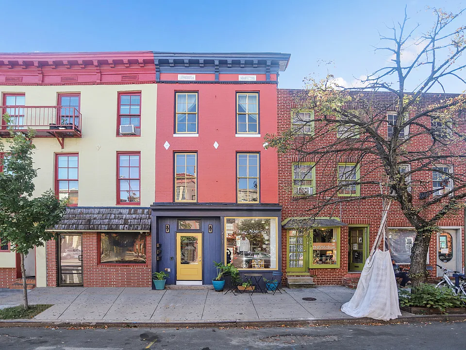 211 W Read St #3