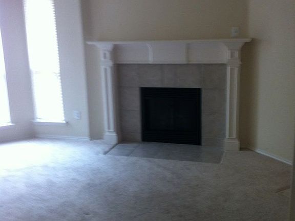 2nd image of 601 Spicewood Dr