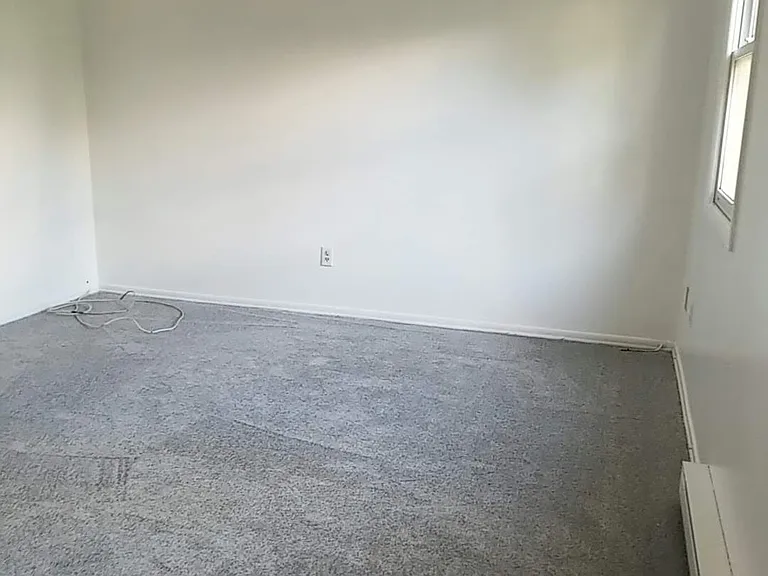 27 Hanover Dr — Photo 8