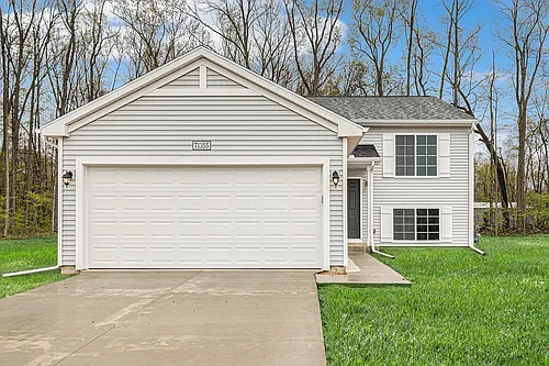 2411 Richardson Ct Photo 1