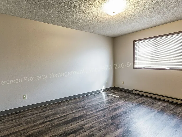 348 Terri Dr — Photo 14