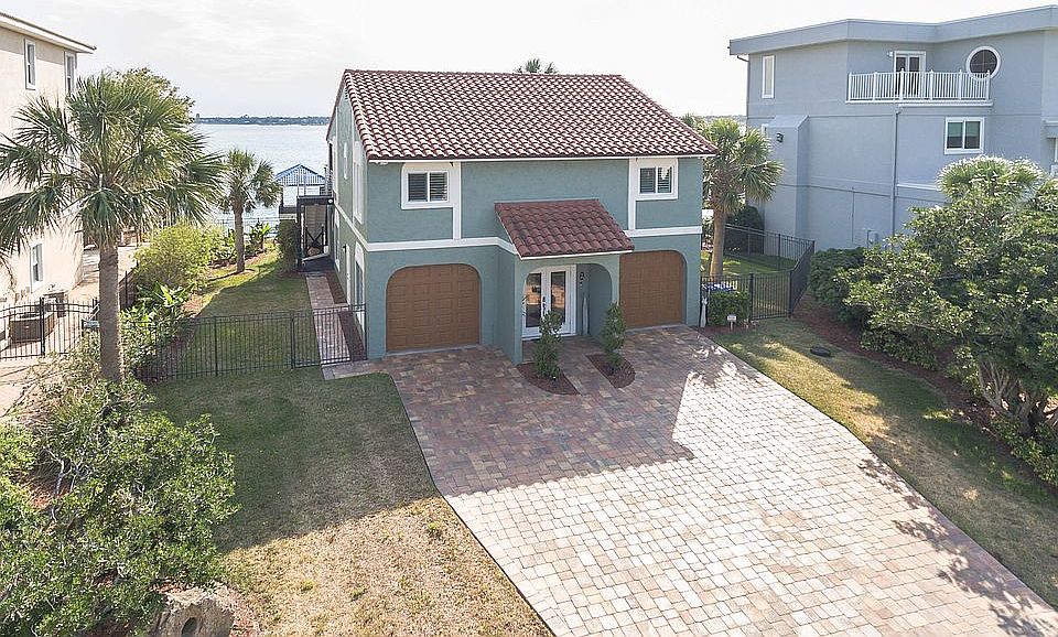 1st image of 313 Porpoise Point Dr