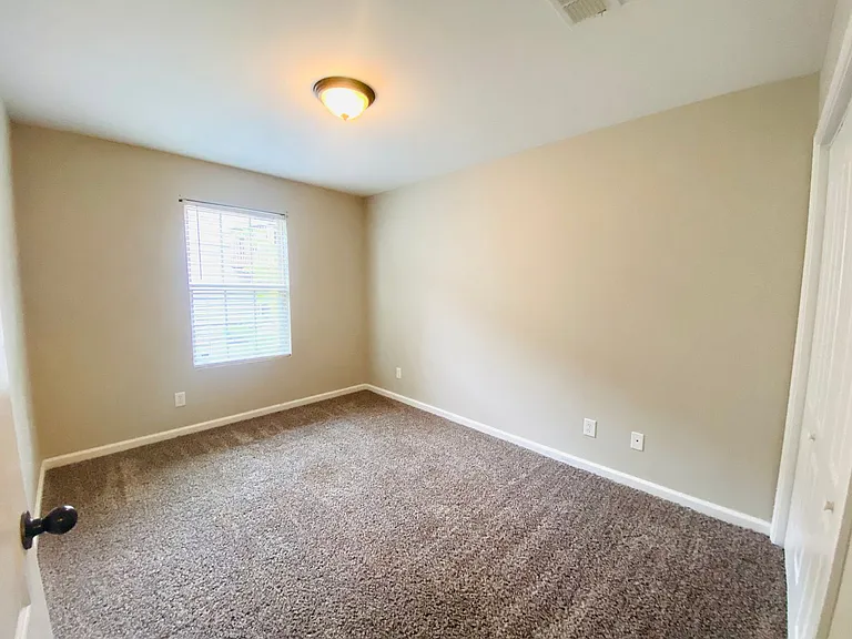 1728 Thistlewood Dr — Photo 24