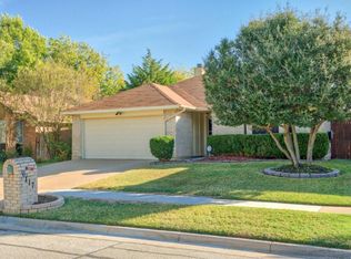 6117 Inks Lake Dr, Arlington, TX 76018