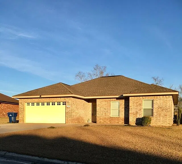 3 bed, 1597 sqft, $1,600 — Photo 1