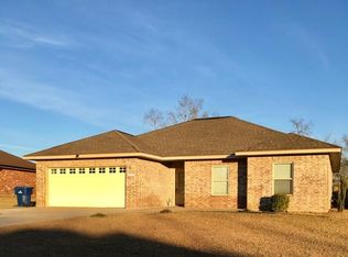 1716 Brookhaven St, Deridder, LA 70634