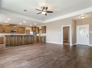 13053 Annette Rd, Angleton, TX 77515