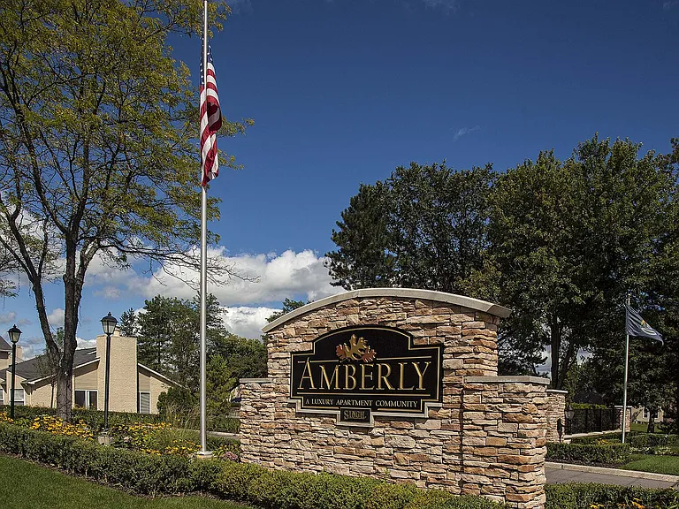 Amberly — Photo 23