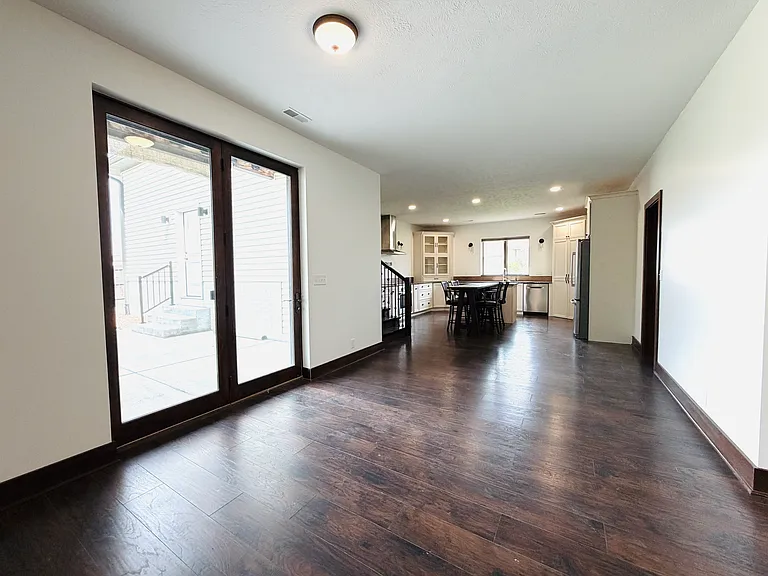 2961 Valley Stream Dr — Photo 33