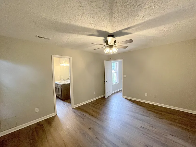 100 Brook Glen Dr — Photo 17