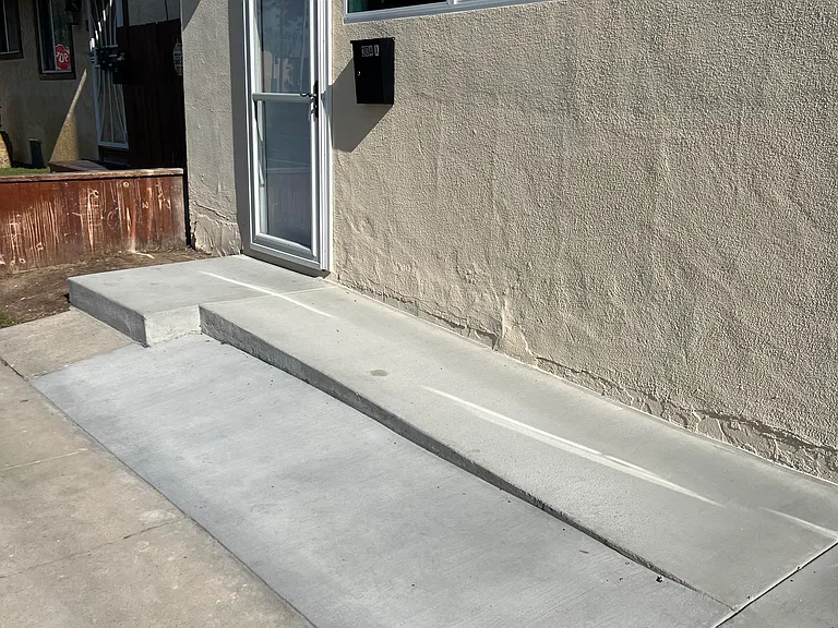 304 S Inglewood Ave #A — Photo 6