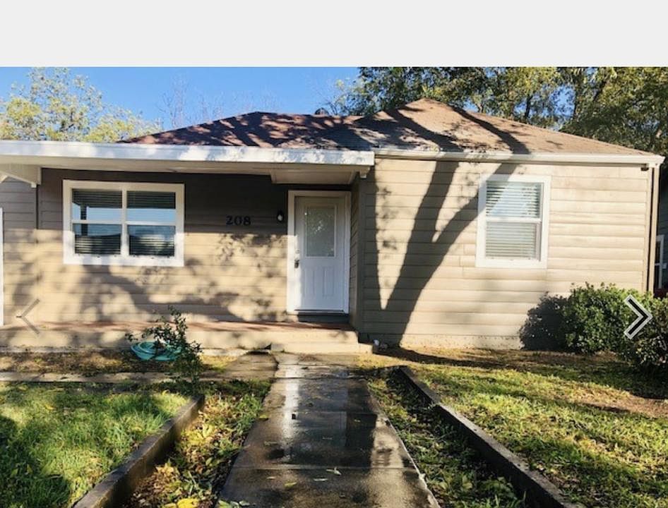 1st image of 208 N Lake St