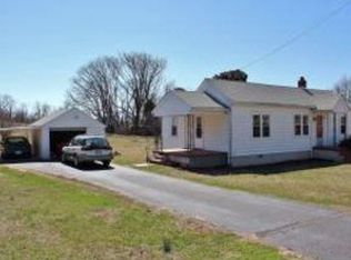 1333 Beaumont Rd, Hollins, VA 24019