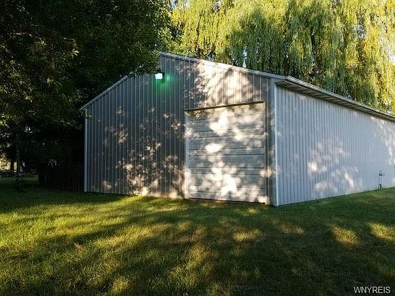 4th image of 1410 Sweeney St