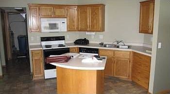 4th image of 974 Stratford Ct