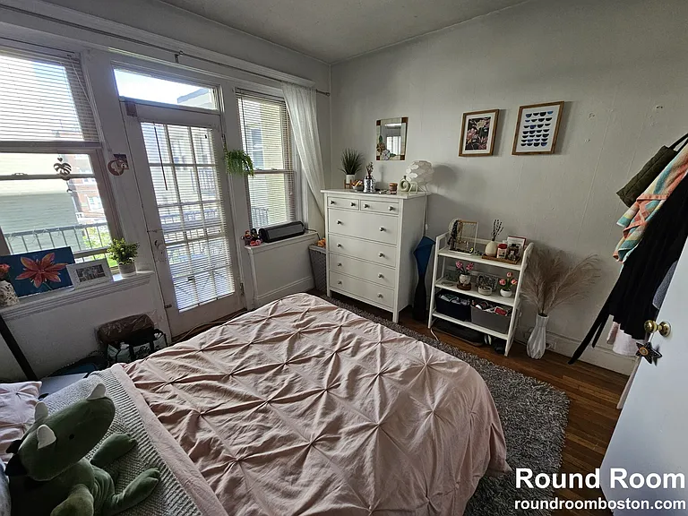 264 Kelton St #64 — Photo 9