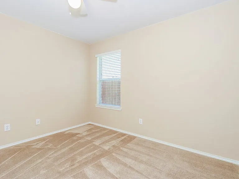 1235 Sweetwater Dr — Photo 13