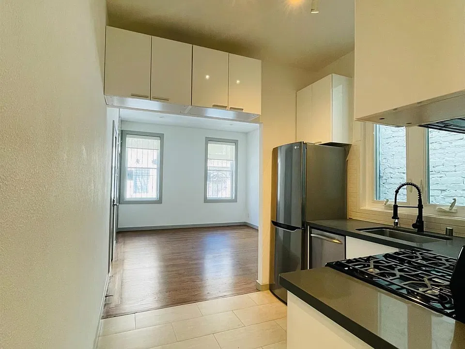 761 Commercial St #2