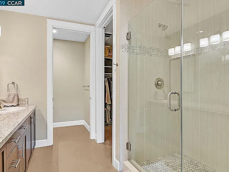 200 Railroad Ave #202 — Photo 23