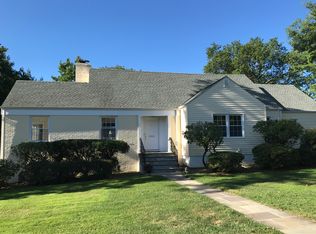 6 Beresford Ln, Larchmont, NY 10538