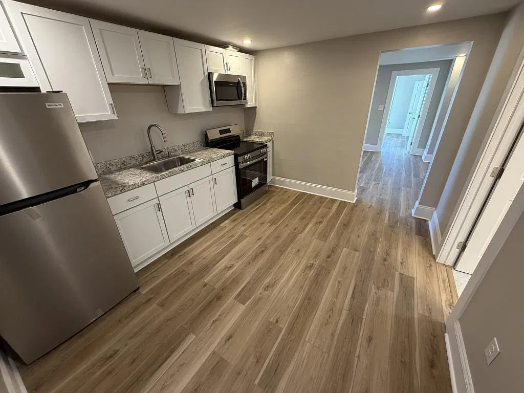 4 Mechanic St — Photo 1