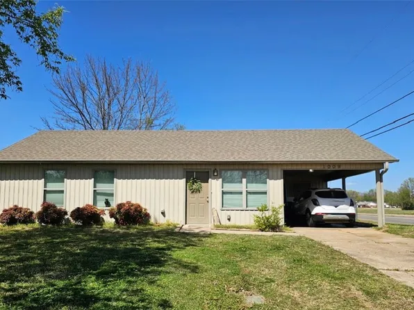 1009 E G St, Russellville, AR 72801
