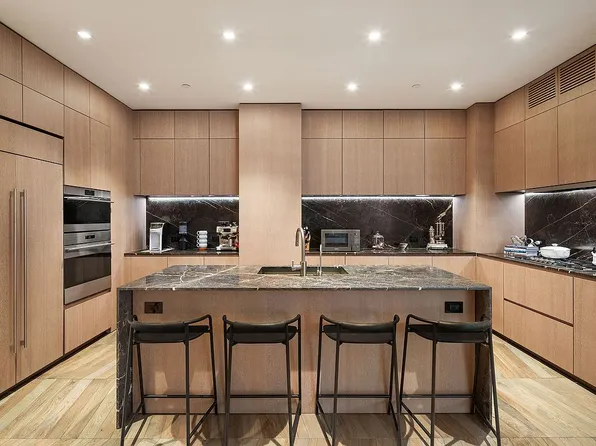 49 Chambers St #10B, New York, NY 10007