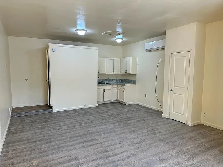 600 Bird St — Photo 1