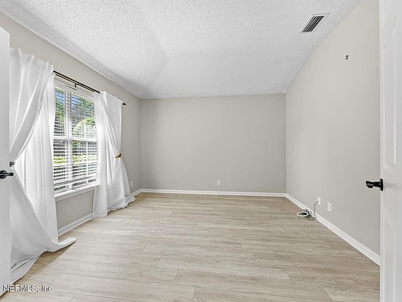 5th image of 12473 GATELY OAKS Lane E