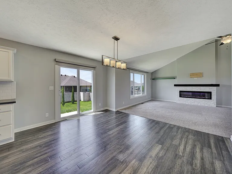 7339 Yankee Woods Dr — Photo 11