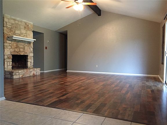 4th image of 7107 Shadywood Dr
