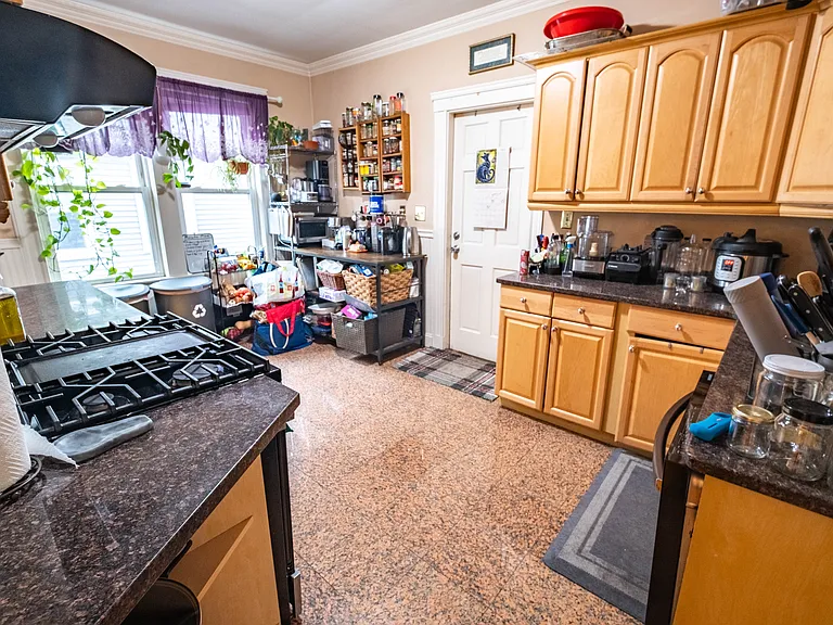 130 Nichols Ave #2 — Photo 4