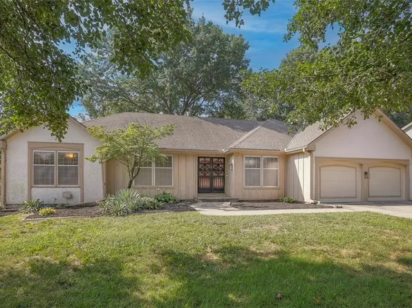 5401 W 96th Ter, Overland Park, KS 66207