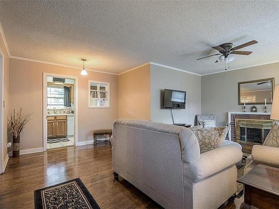 3rd image of 3005 W 74th St