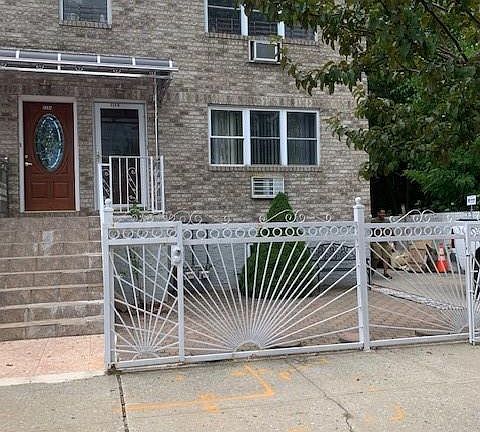 4th image of 239 Husson Ave