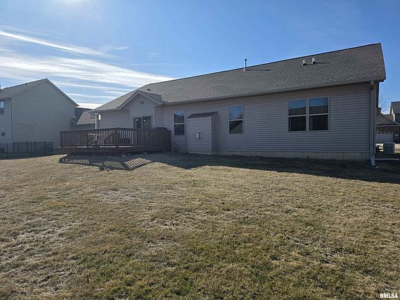2nd image of 111 Miromar Ln