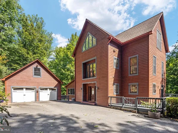 12525 Paradise Spring Rd, Clifton, VA 20124