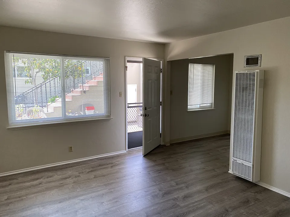 205 Avery Ln #3