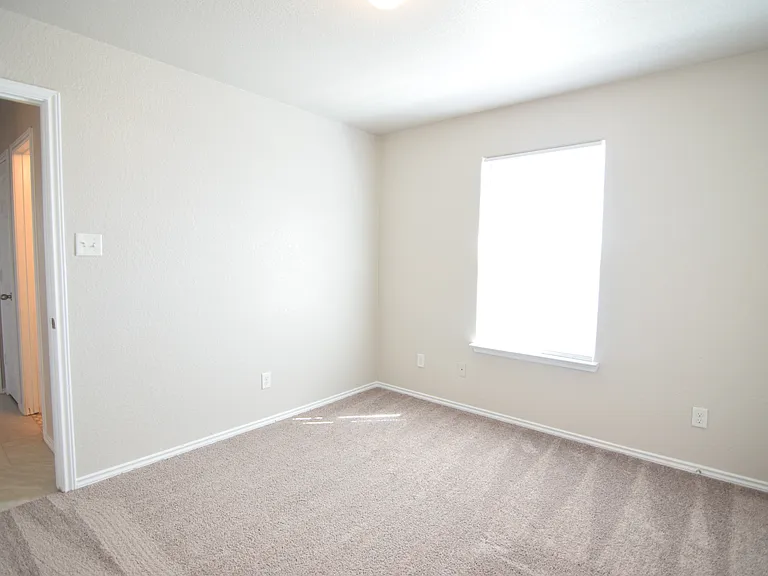 403 Constellation Dr — Photo 17