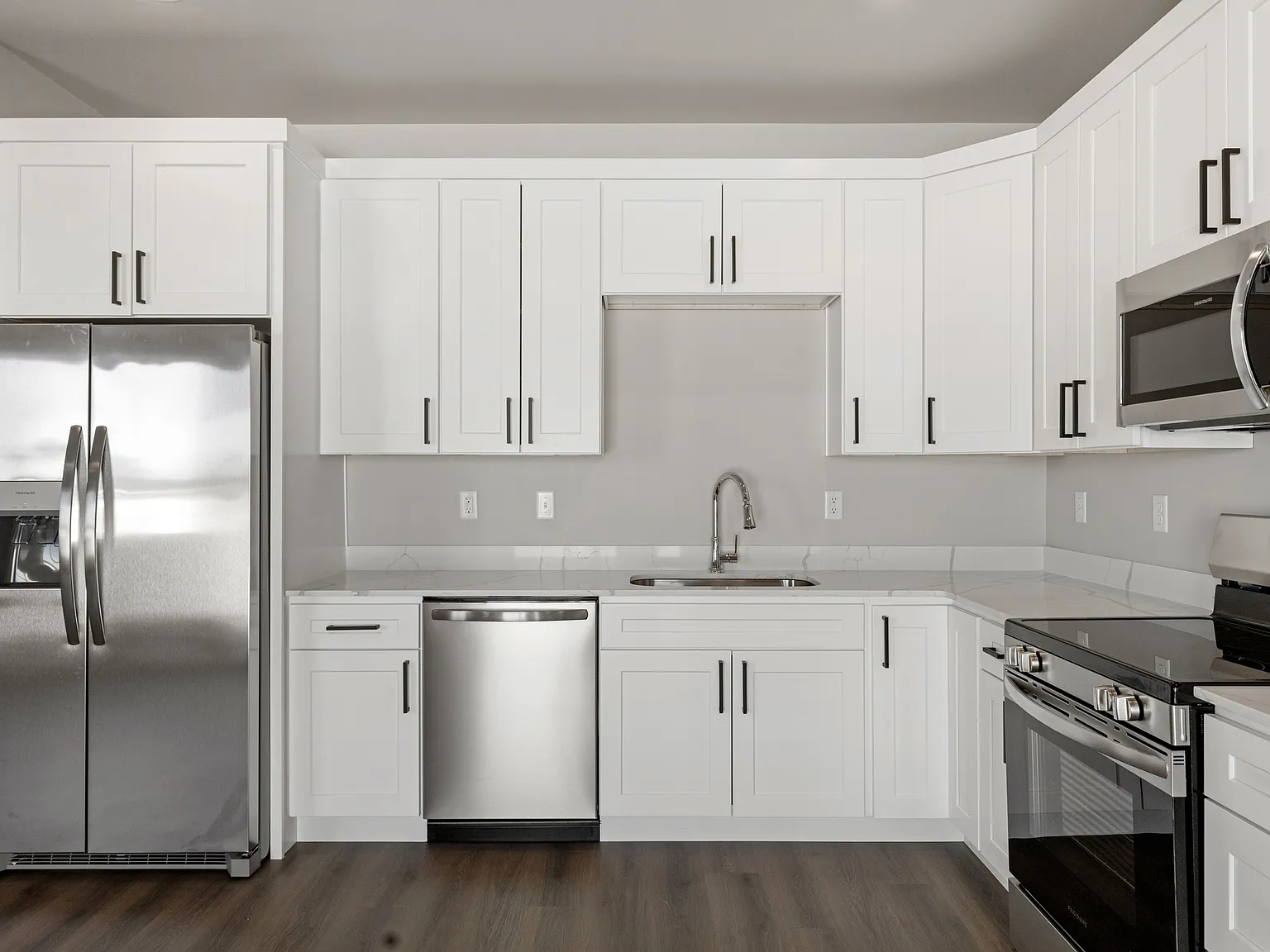 Legacy Townhomes — Photo 2