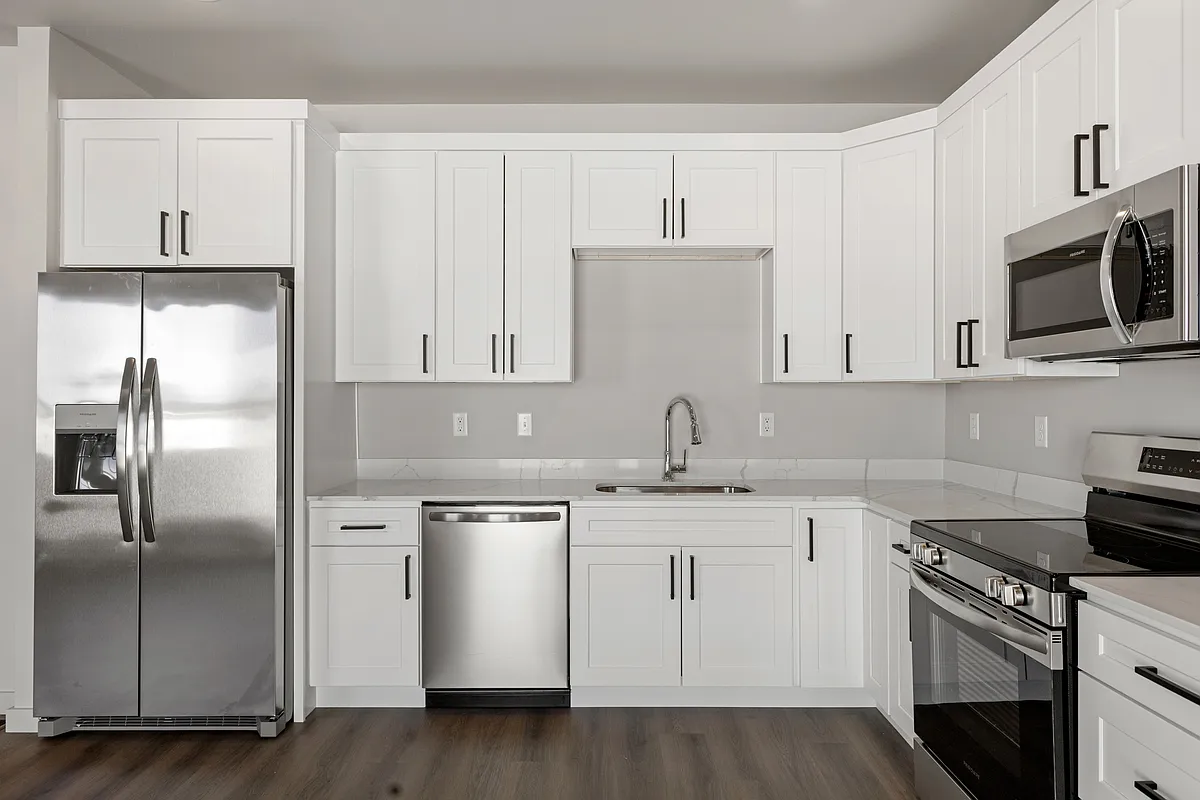 Building Photo - Legacy Townhomes
