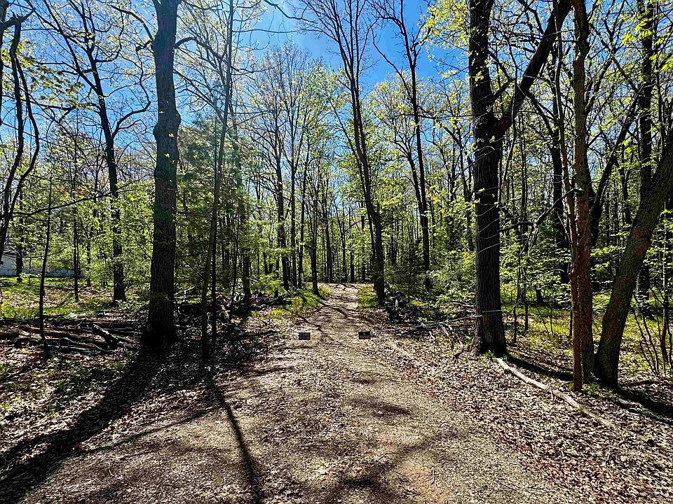 1st image of 4950 Squirrel Run