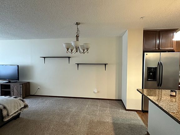 4th image of 3373 Maureen Ln