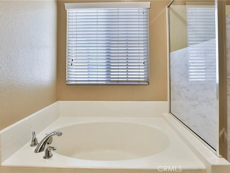 1765 Yvonne Ct — Photo 26