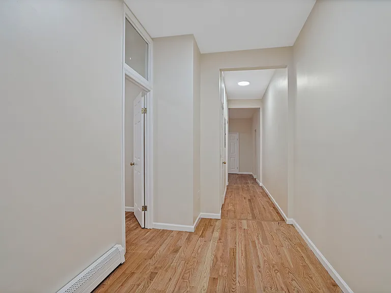 16 Russell St #GROUND-FLOOR — Photo 18